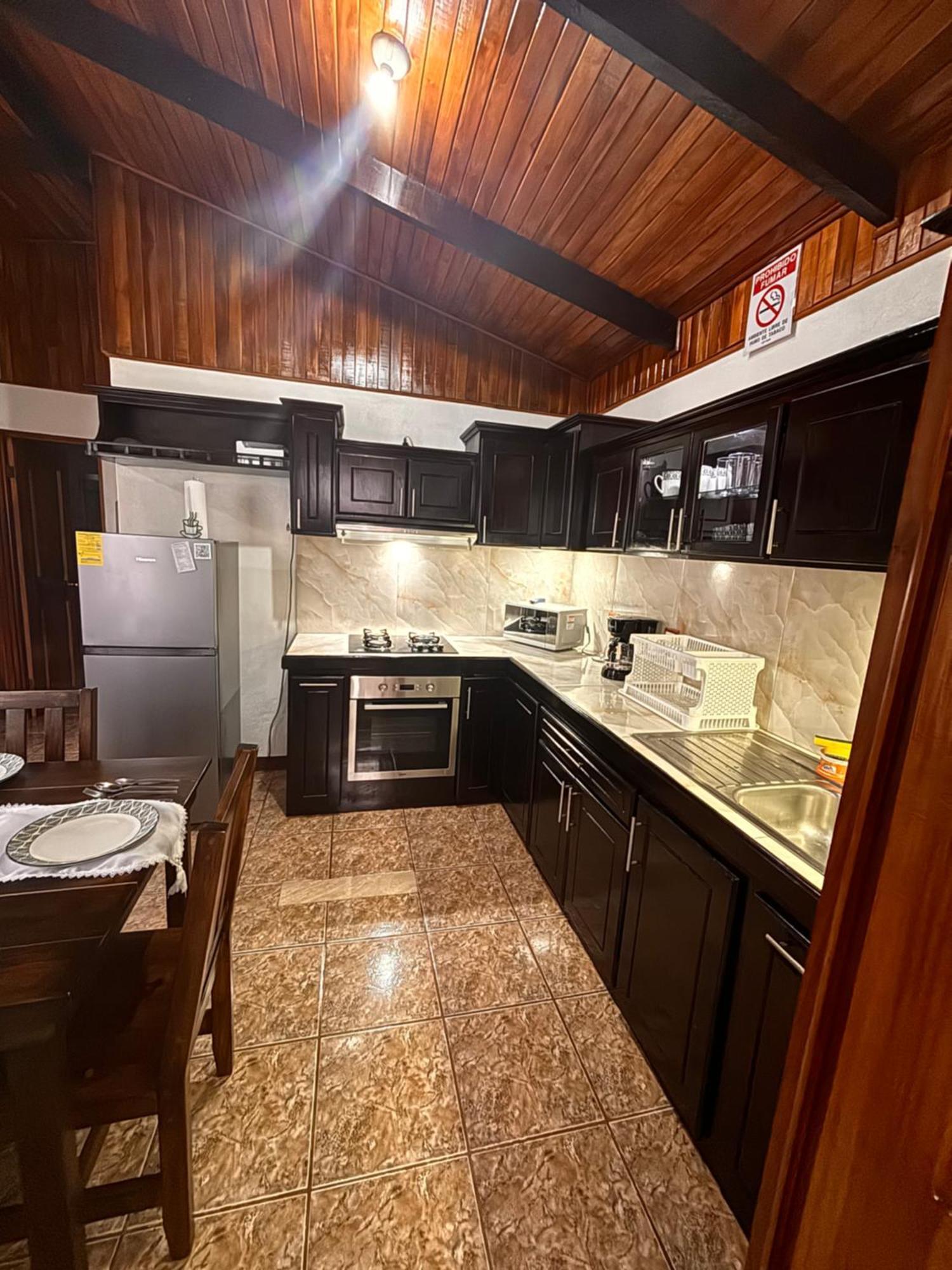 La Fortuna Apartamentos Maily מראה חיצוני תמונה